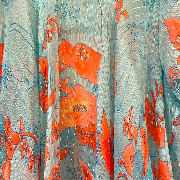 Sheer Floral design boho inspired beach coverup top. Looks great with jeans too! - Picture 2 of 7